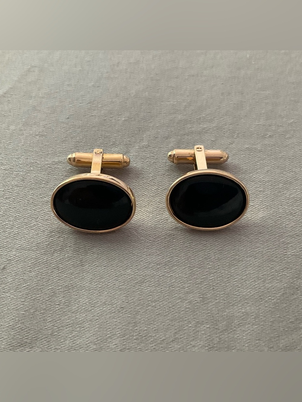 Vintage Gold Plated Black Oval Cufflinks - Men's Classic Formal Accessory